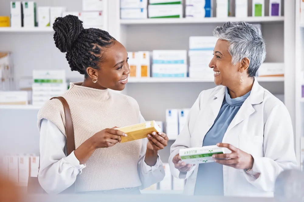 Confira como você pode promover a saúde mental na farmácia, acolher e informar seus clientes.
